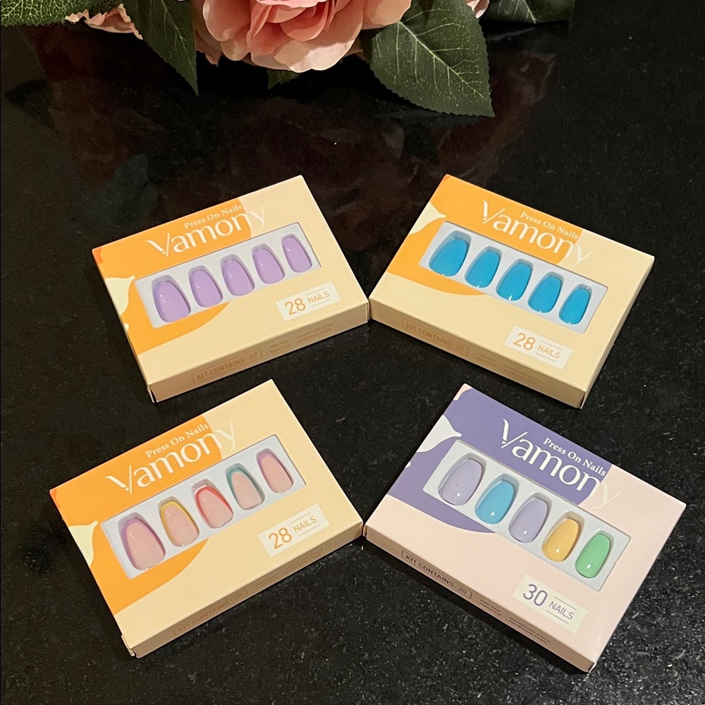(4) Sets Press On Nails - Multicolor